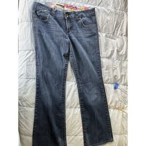 Women’s Freestyle Elvis Wash Jeans
